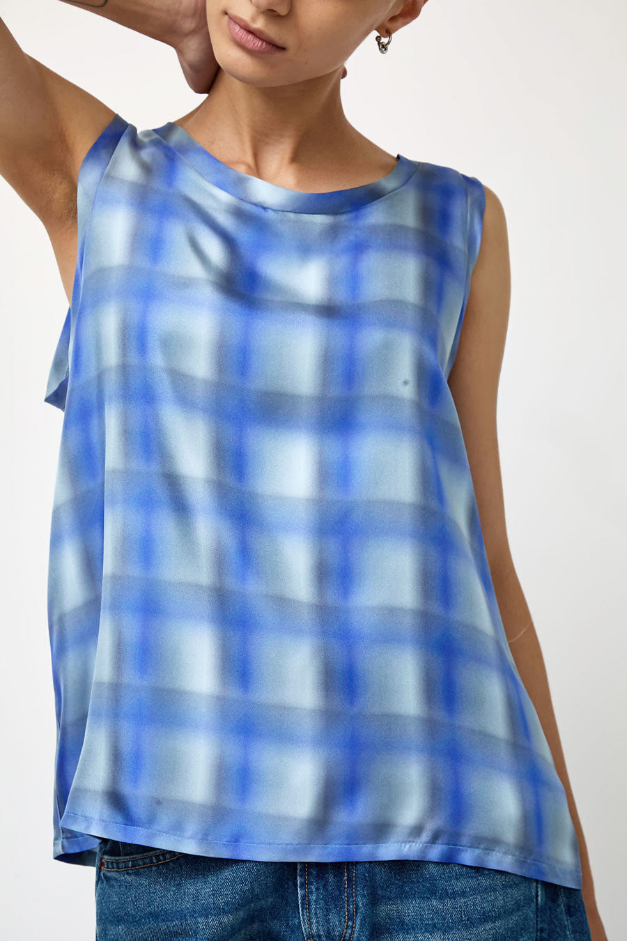 No.6 Danny Tank in Blue Blurry Plaid