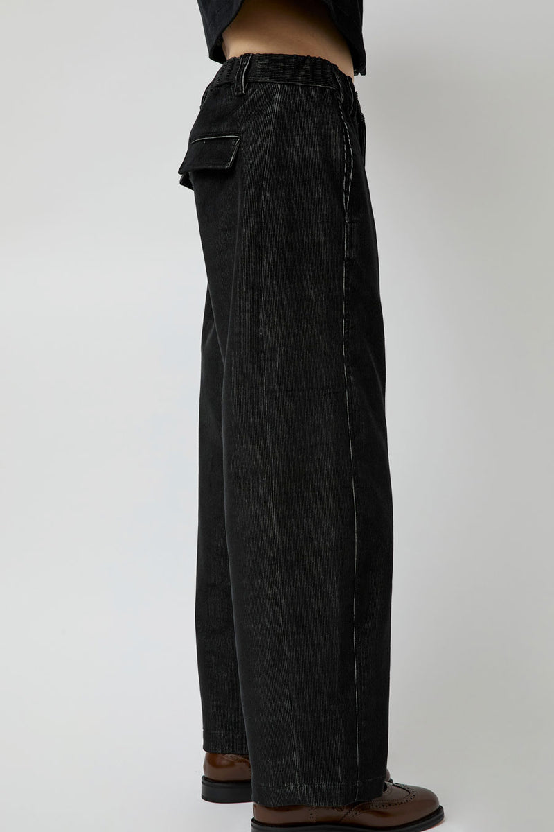 No.6 Justin Pant in Black