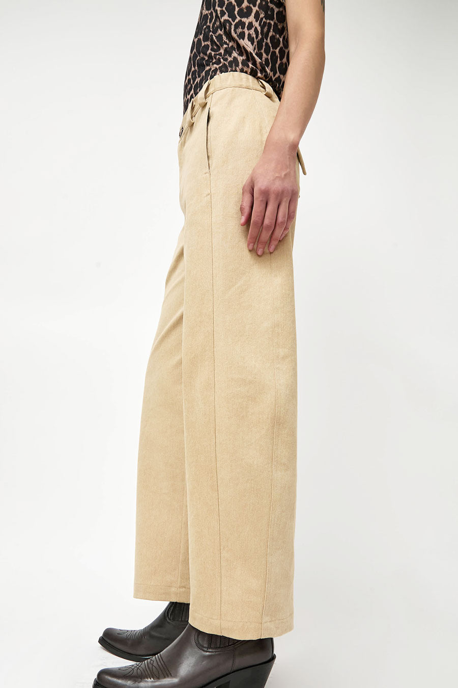 No.6 Justin Pant in Tobacco