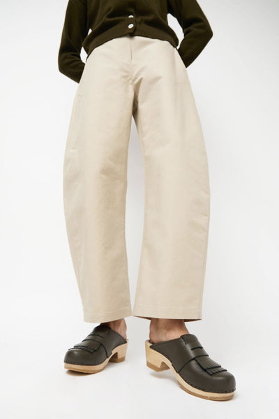 No6-Kiltie-Clog-on-Mid-Heel-in