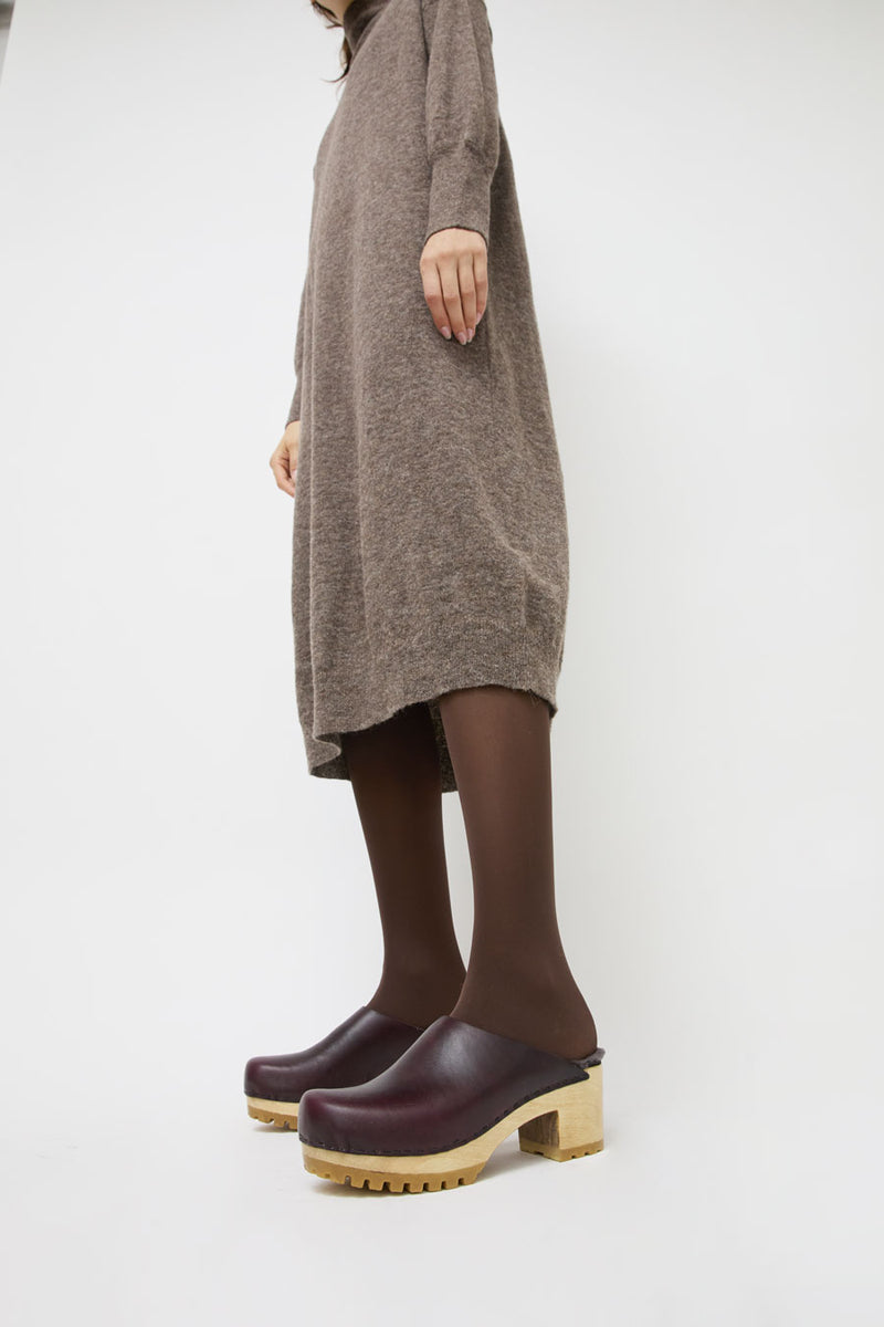No.6 Liza Clog on Mid Tread in Black Cherry with Shadow