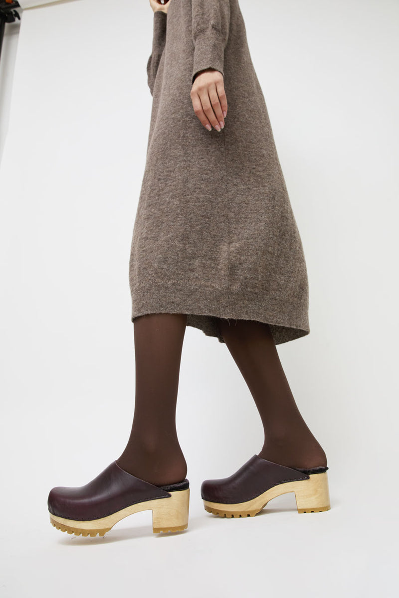No.6 Liza Clog on Mid Tread in Black Cherry with Shadow