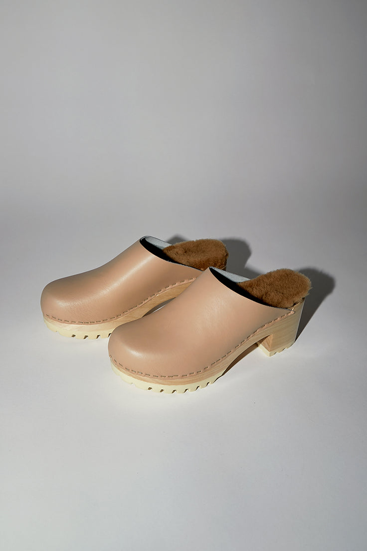 Image of No.6 Liza Clog on Mid Tread in Camel with Copper Shearling