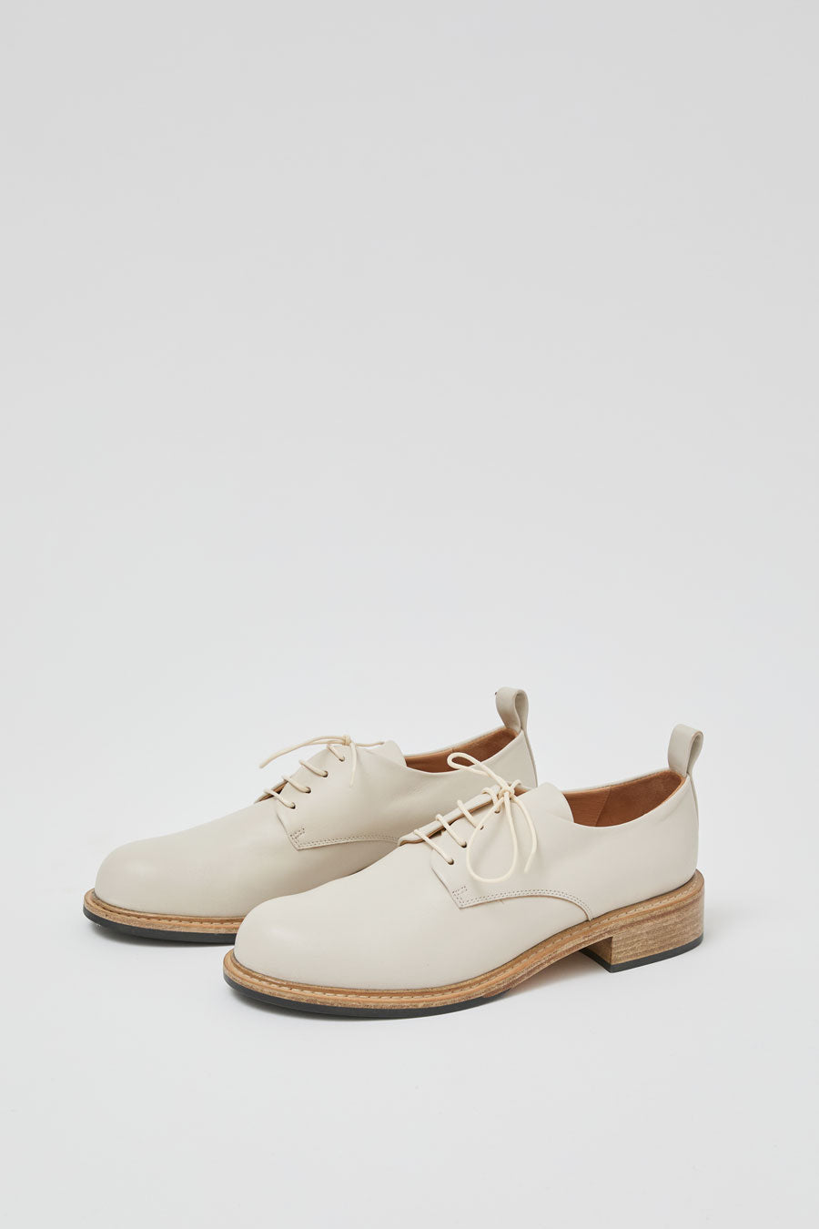 No.6 Oxford in Avorio