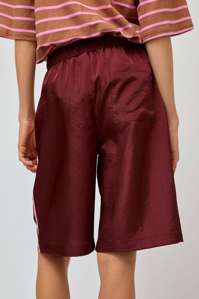 No.6 Polo Short in Garnet