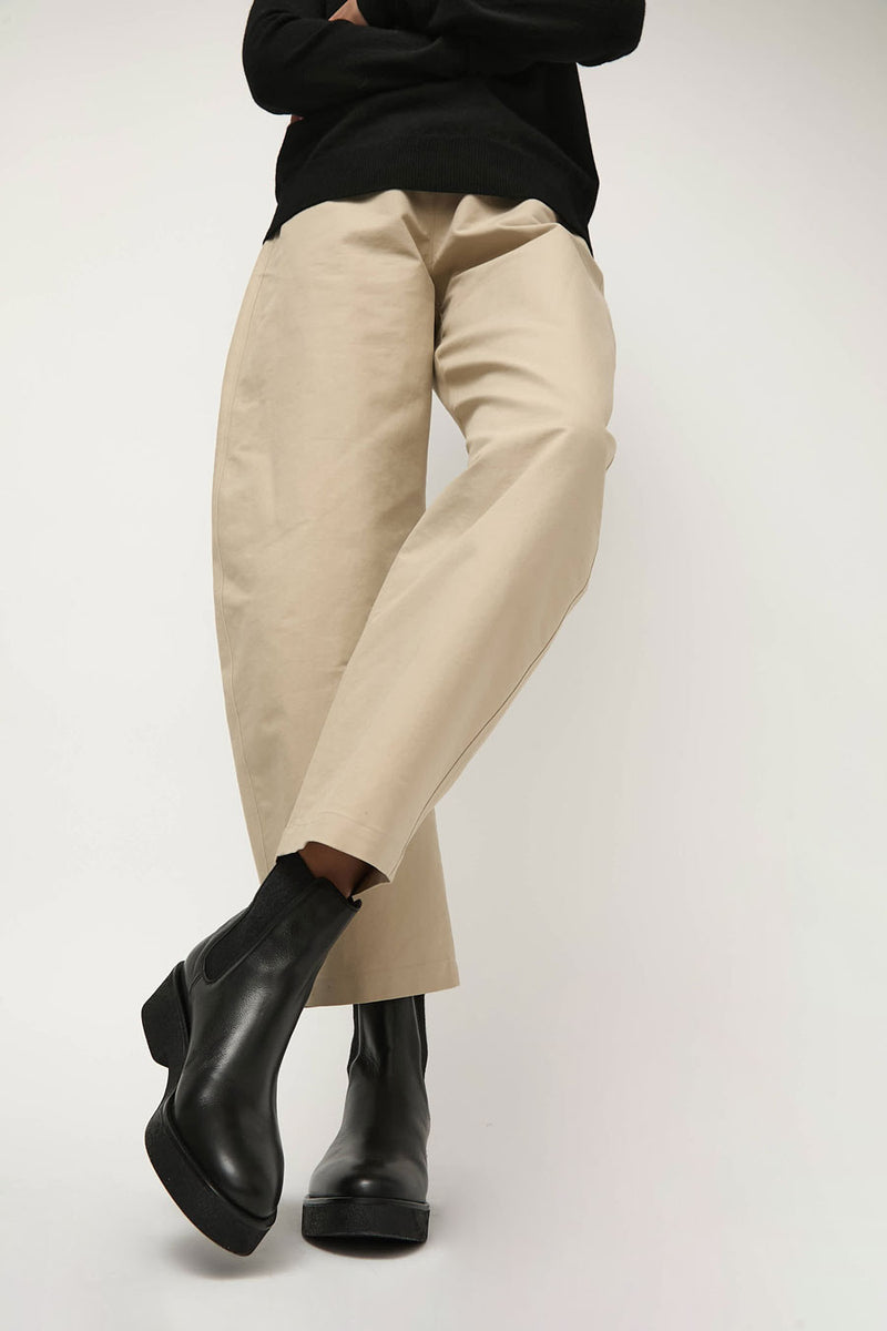 No.6 Pull on Crepe Sole Boot in Nero
