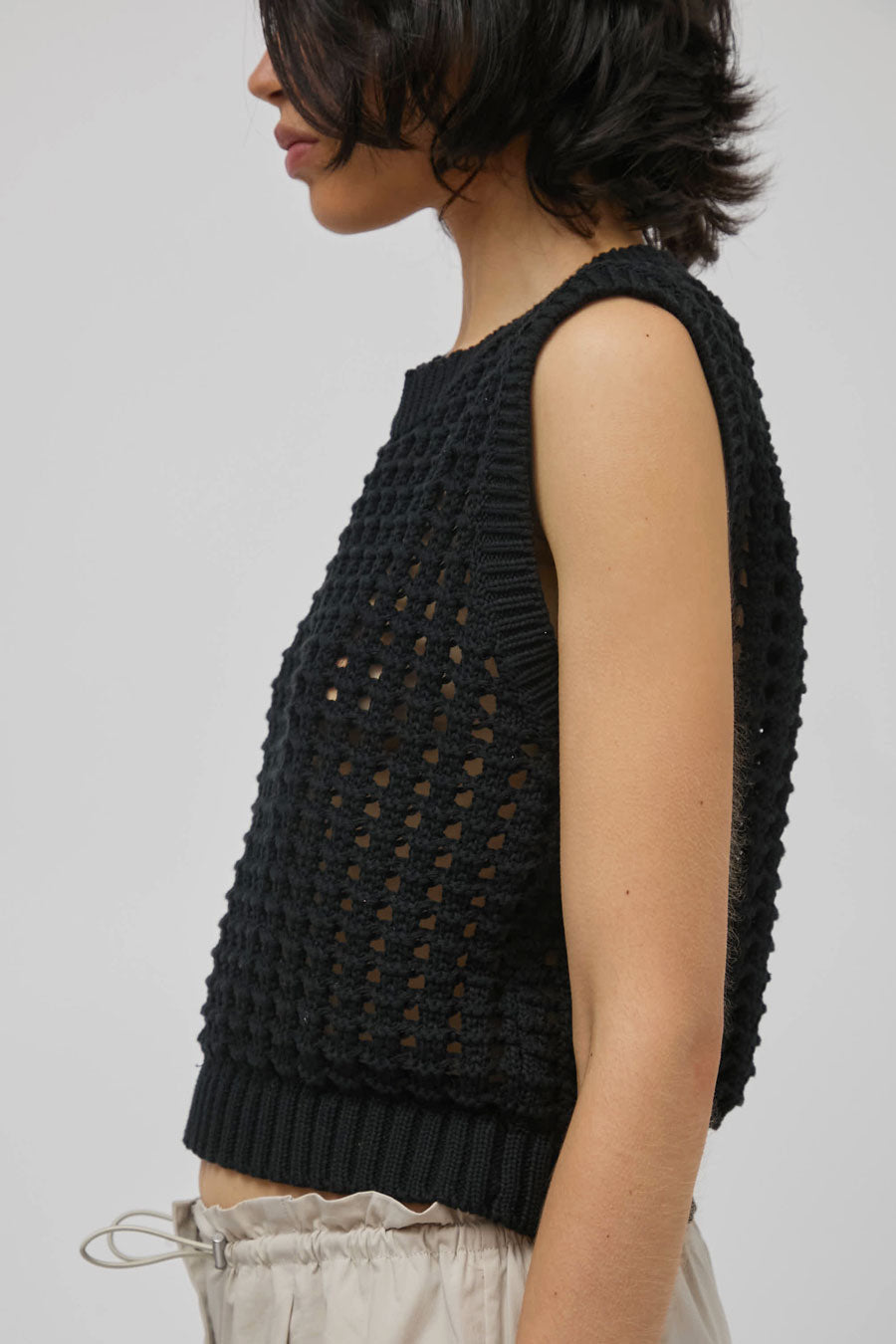 No.6 Reed Tank in Black
