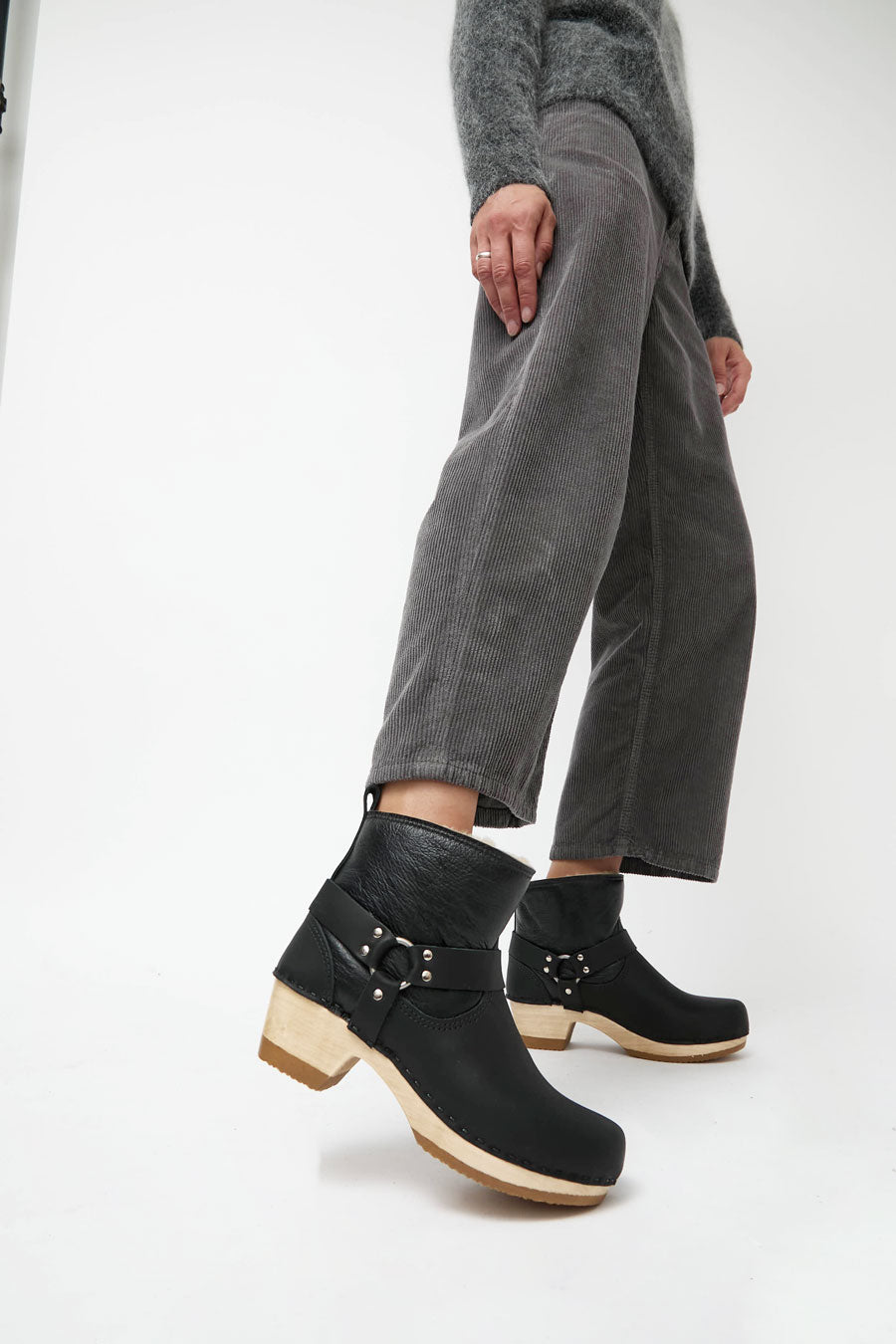 No.6 Shearling Brando Clog Boot on Mid Heel in Ink Aviator