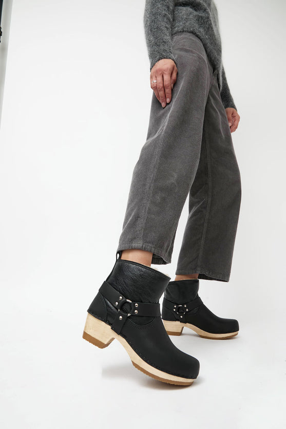 No.6 Shearling Brando Clog Boot on Mid Heel in Ink Aviator