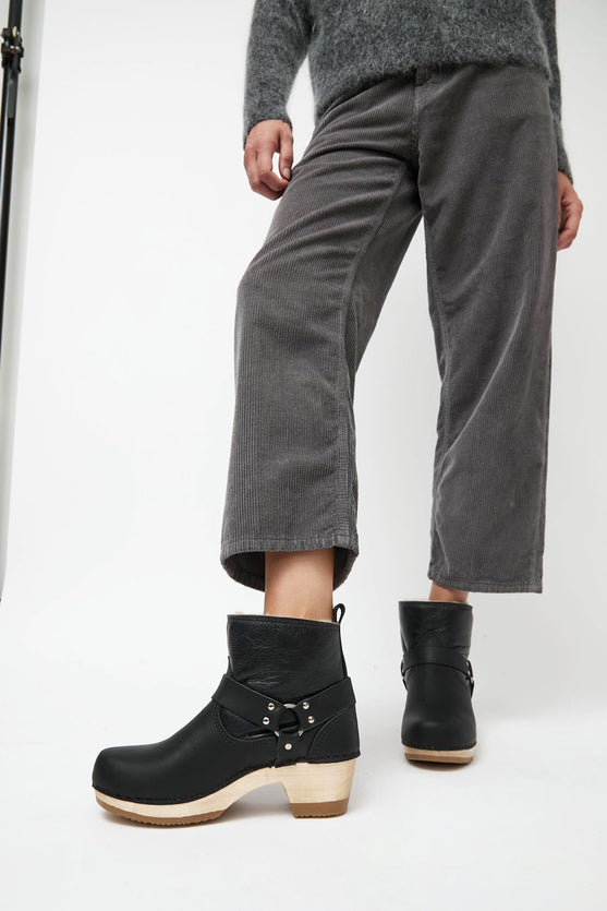 No.6 Shearling Brando Clog Boot on Mid Heel in Ink Aviator