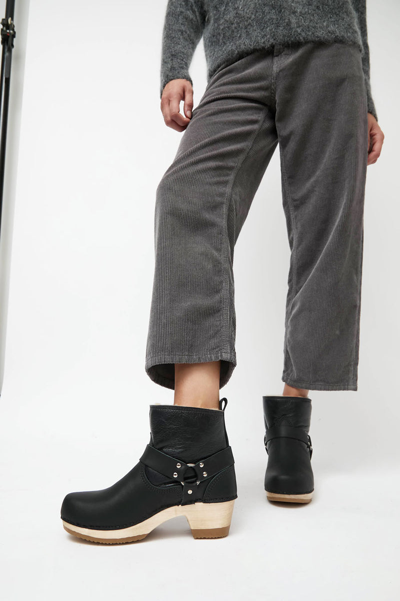 No.6 Shearling Brando Clog Boot on Mid Heel in Ink Aviator