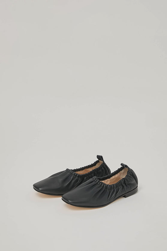 No.6 Travel Ballerina in Navy