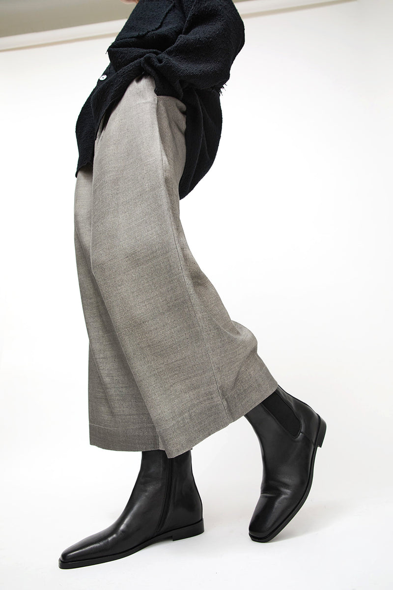 No.6 Flat Pull on Boot in Nero