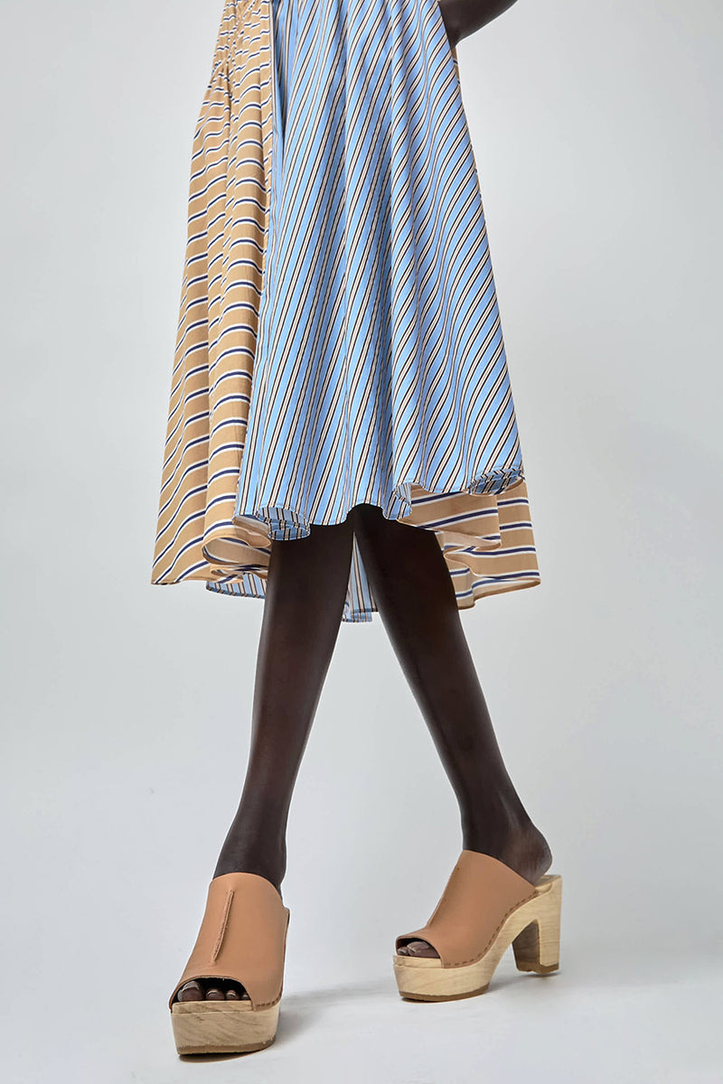 No.6 Front Seam Clog on Platform in Desert