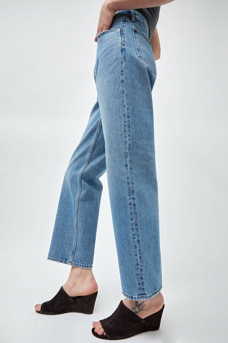 Oketo Cut 101 Straight Jean in Vintage Light