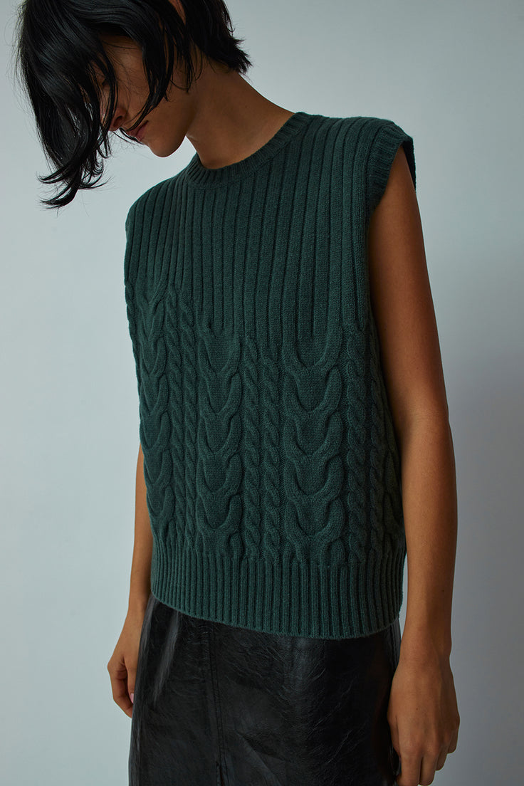 OpéraSPORT Wyatt Vest in Jungle Green