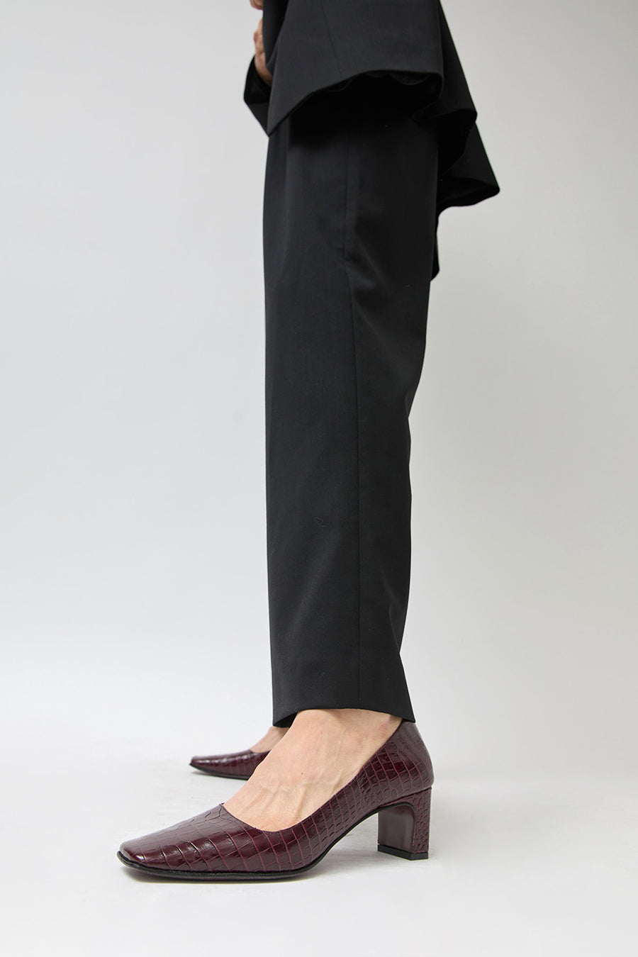 Pari Desai Elora Pump in Burgundy Croc Texture