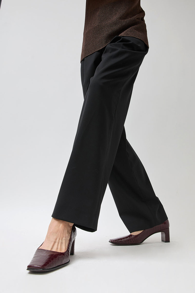 Pari Desai Elora Pump in Burgundy Croc Texture