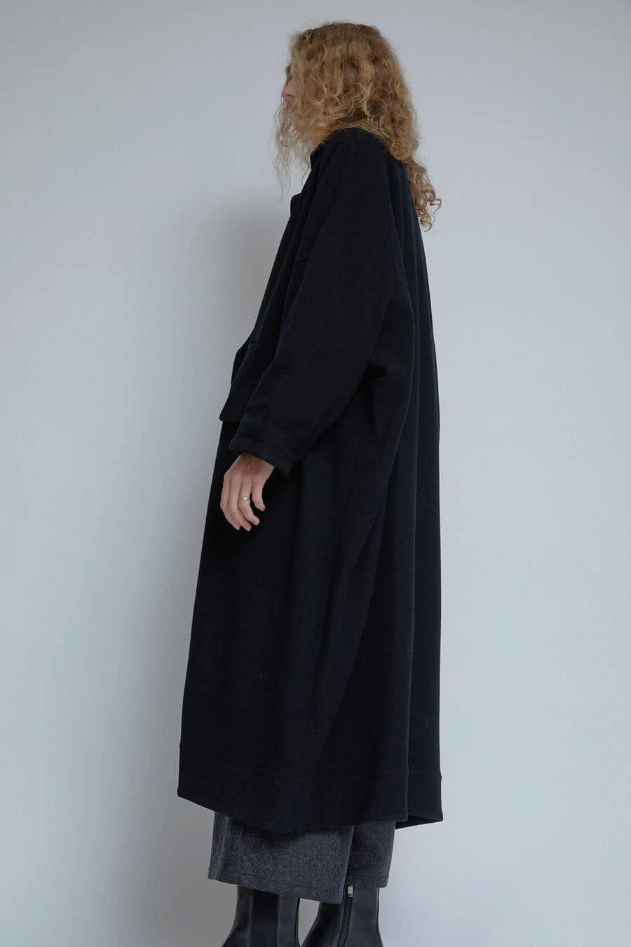 Quitan Wool Cashmere Trench Coat in Black