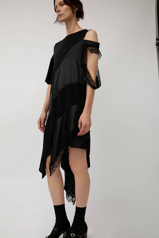 Rave Review Juliette Dress in Black and Lace