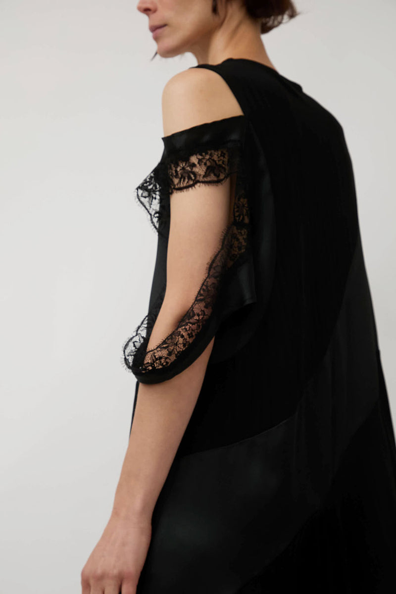 Rave Review Juliette Dress in Black and Lace