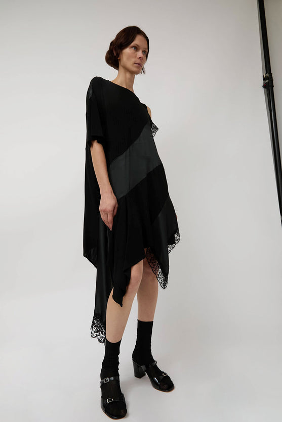 Rave Review Juliette Dress in Black and Lace