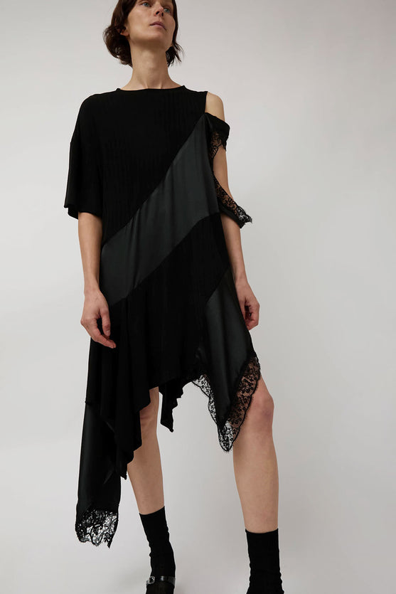 Rave Review Juliette Dress in Black and Lace