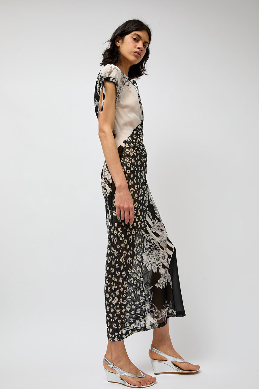 Rave Review Cleo Dress in Black Floral