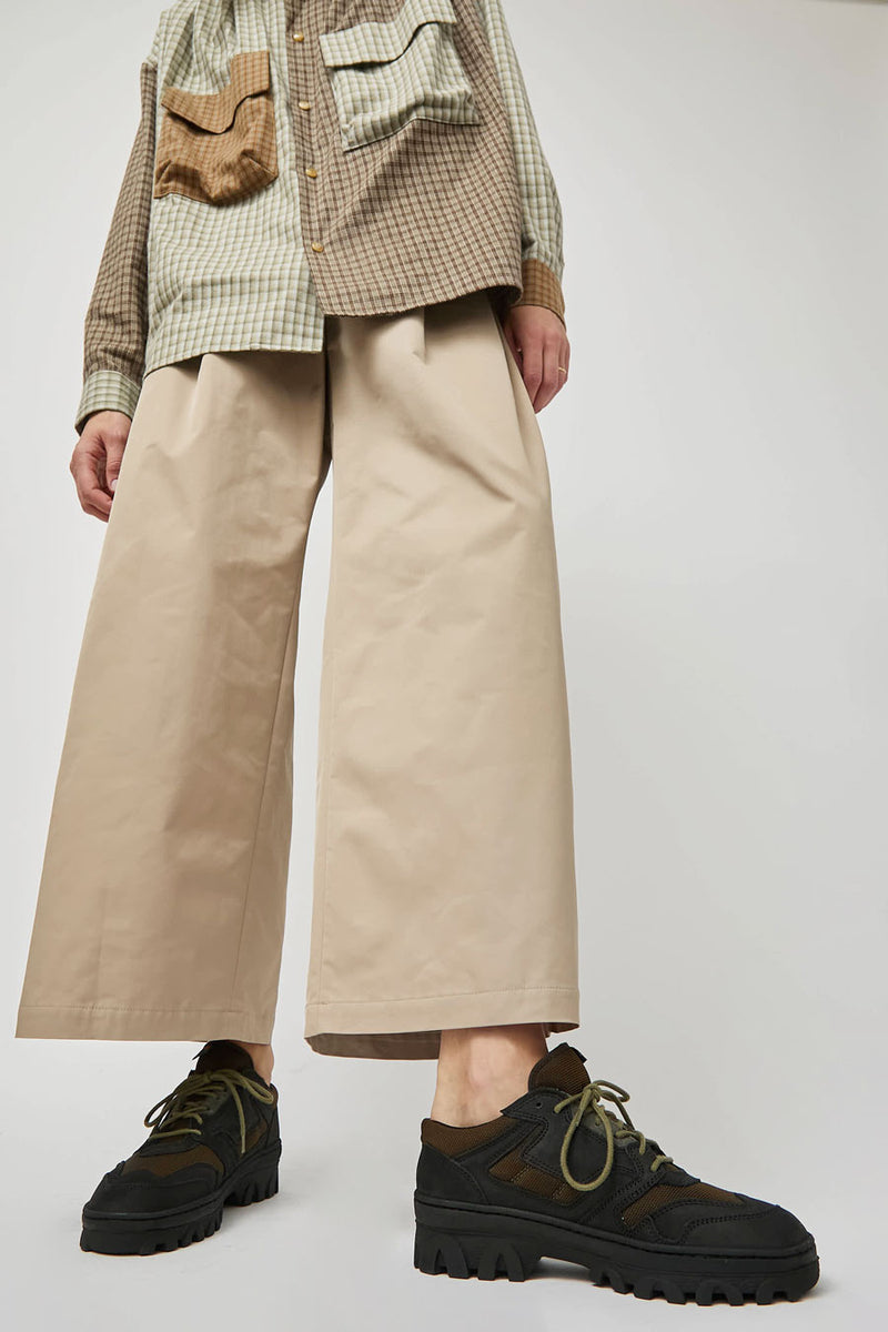 Reproduction of Found 1858 Trainer in Black and Olive