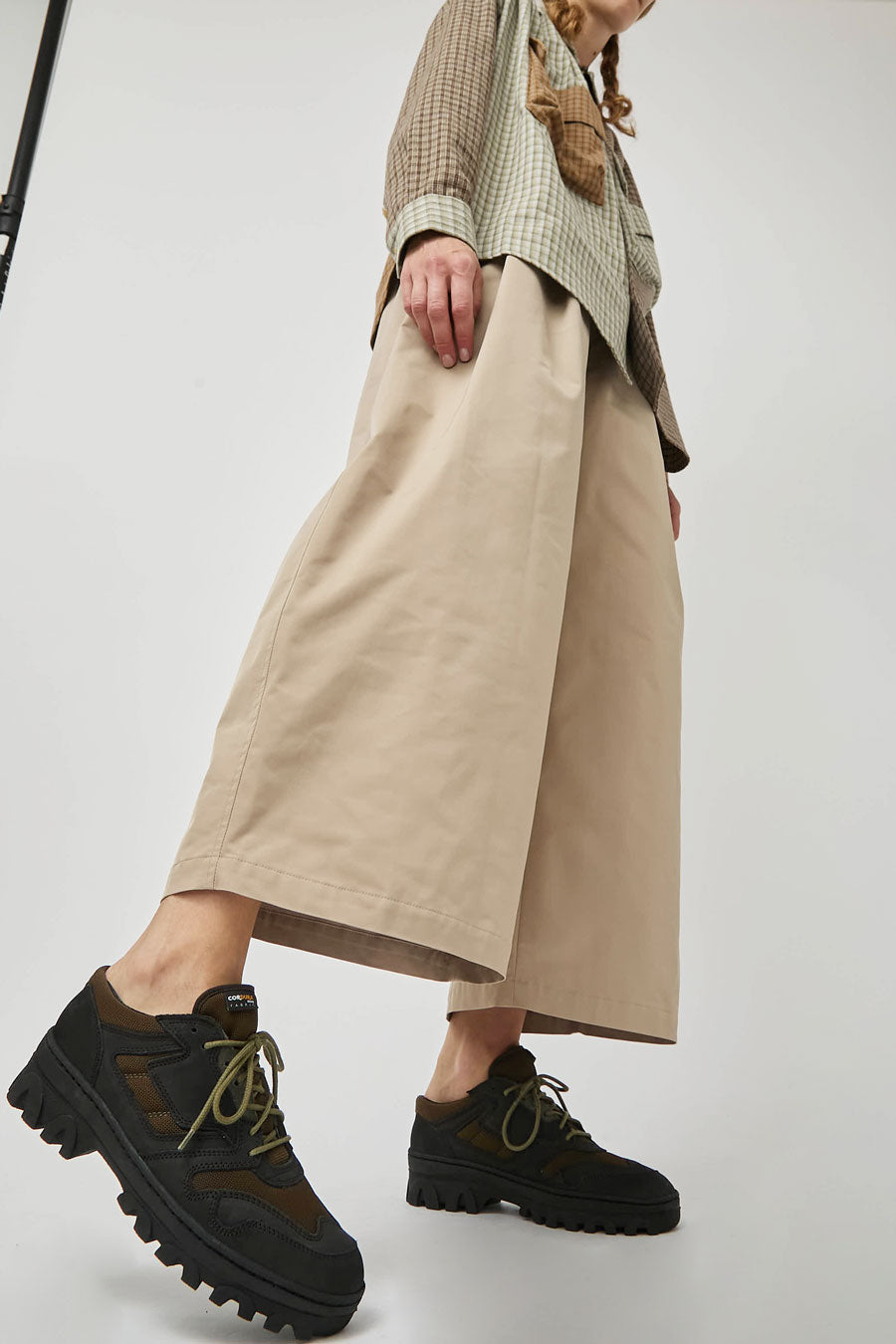 Reproduction of Found 1858 Trainer in Black and Olive