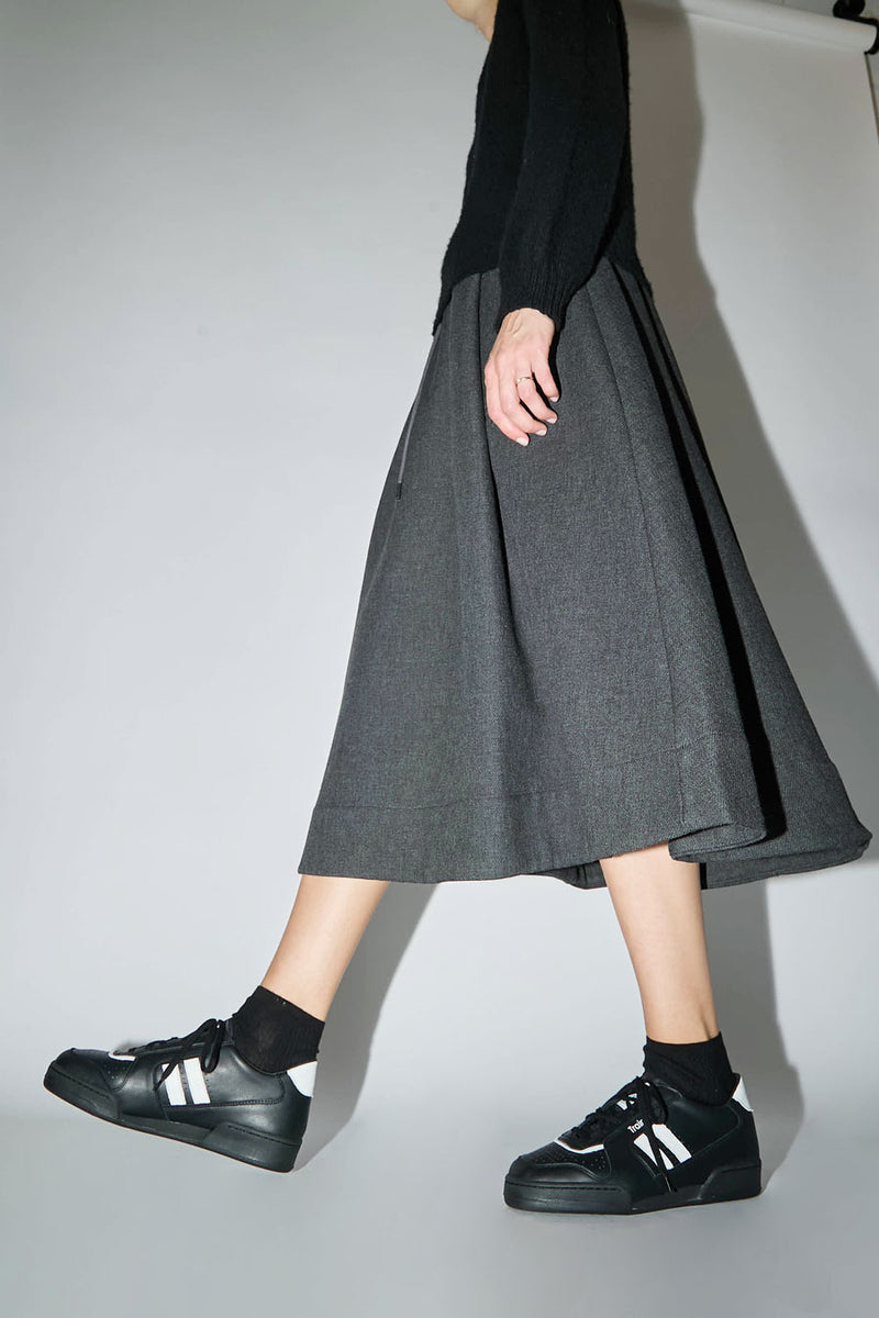 Reproduction of Found 29225L Trainer in Black and White