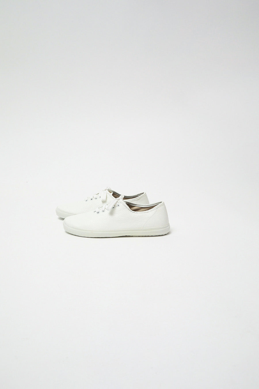 Reproduction of Found 4600 Trainer in White