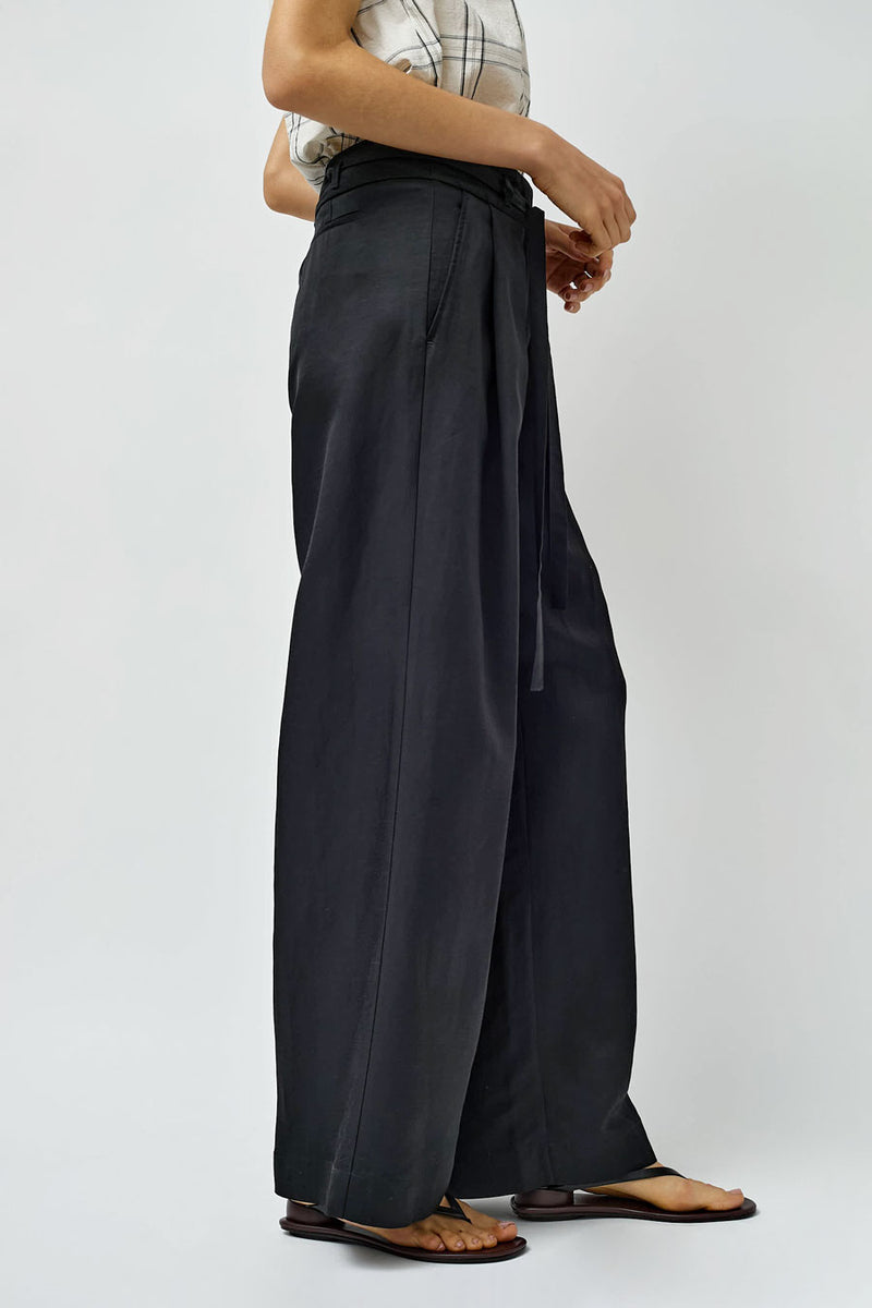Rue Blanche Sunno Pant in Black