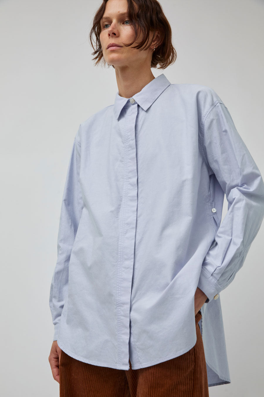 Rue De Tokyo Shelby Oxford Blouse in Light Blue