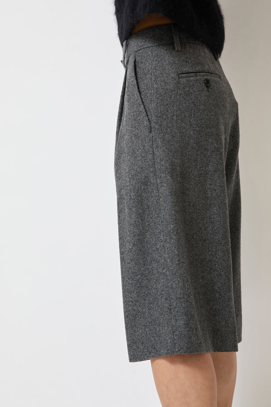 Sayaka Davis Capris in Grey