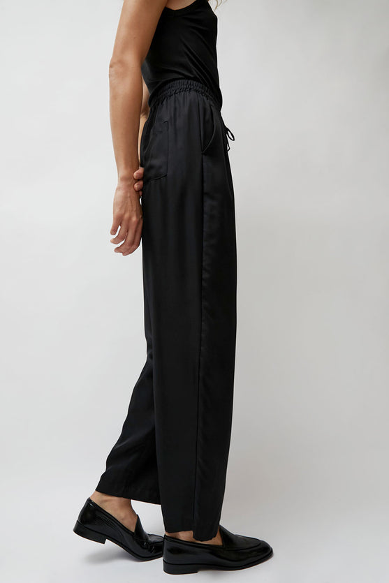 Silk Laundry Twill Slouch Pants in Black