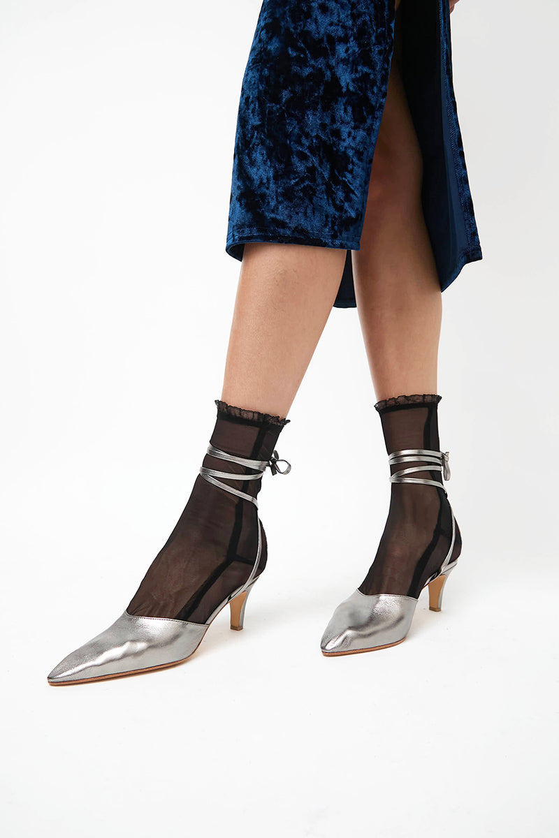 Simone Wild Mesh Frill Ankle Socks in Black