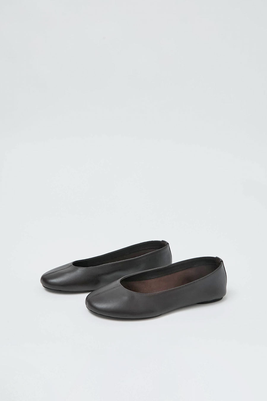 St. Agni Low Scoop Ballet Flat in Coffee