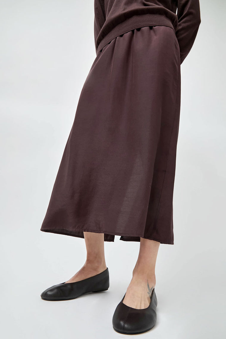 St. Agni Low Scoop Ballet Flat in Coffee