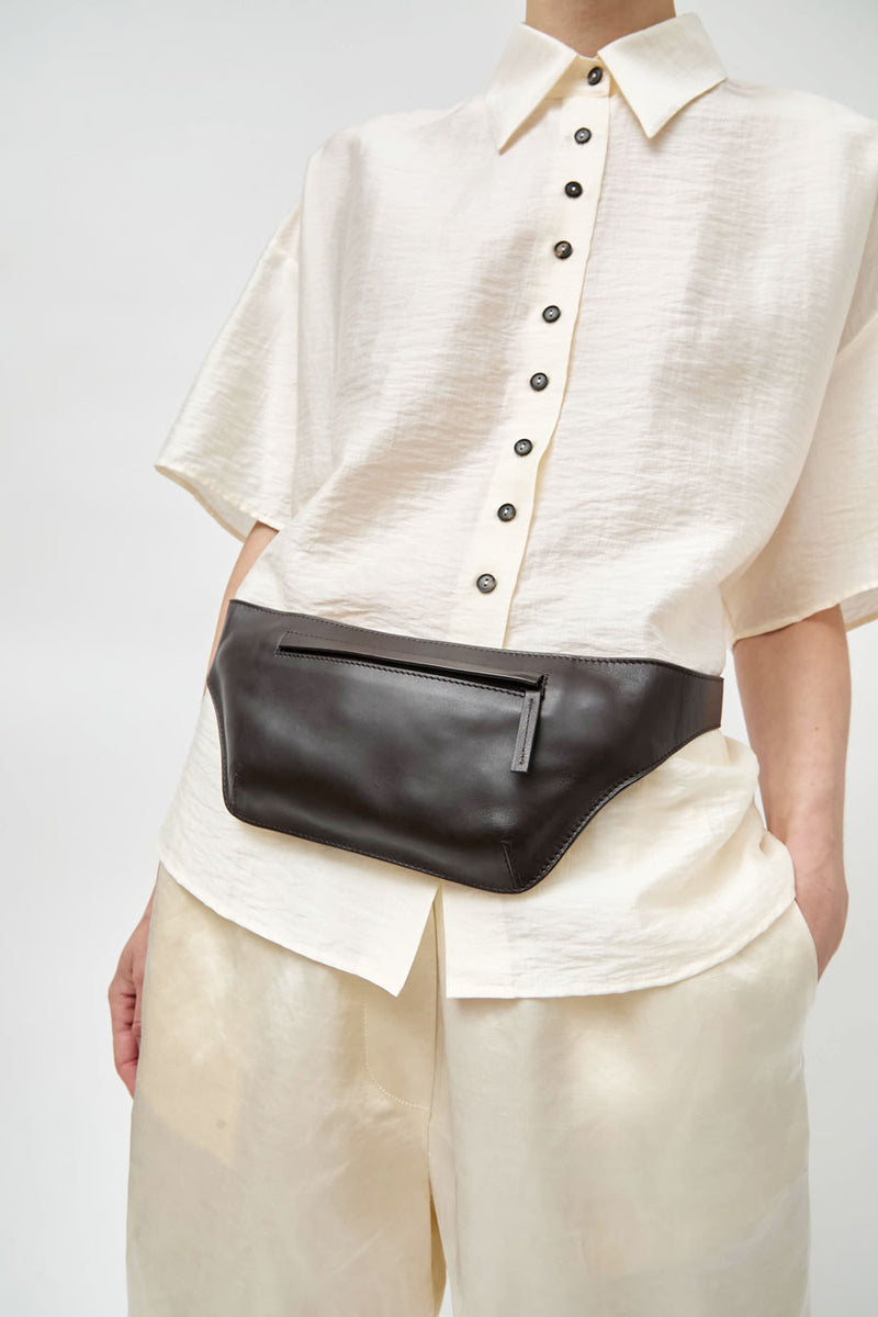 St. Agni Arc Belt Bag in Coffee