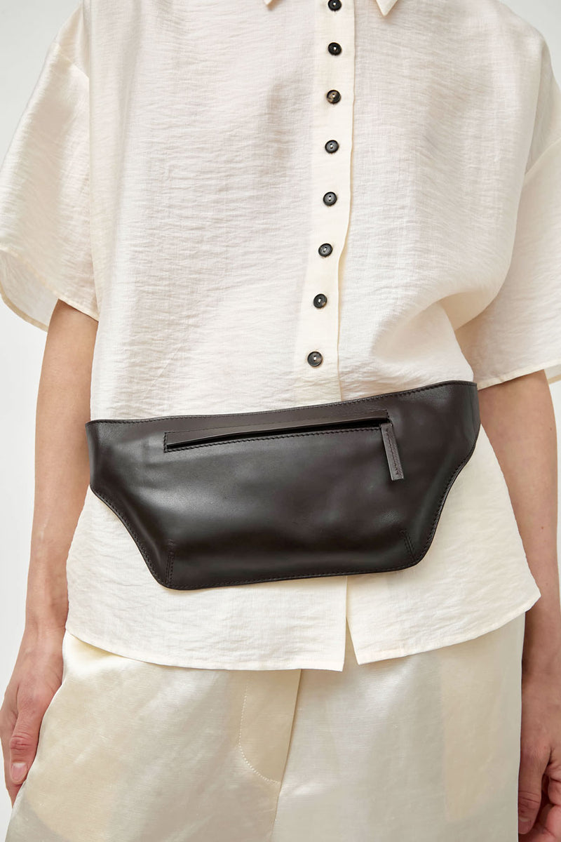 St. Agni Arc Belt Bag in Coffee
