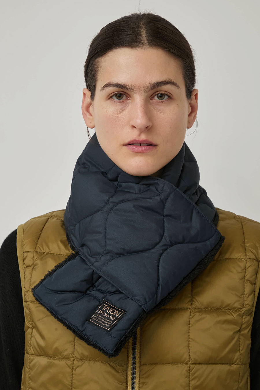 TAION Military Reversible Down Scarf in Dark Navy and Black