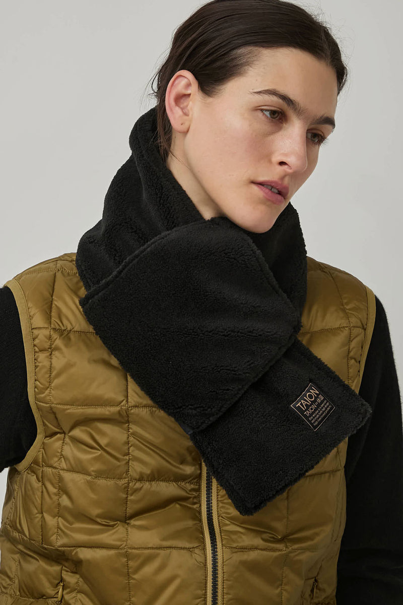 TAION Military Reversible Down Scarf in Dark Navy and Black