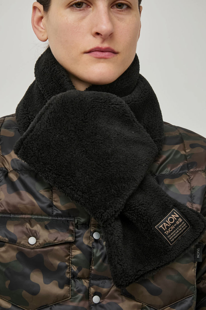 TAION Military Reversible Down Scarf in Green and Black