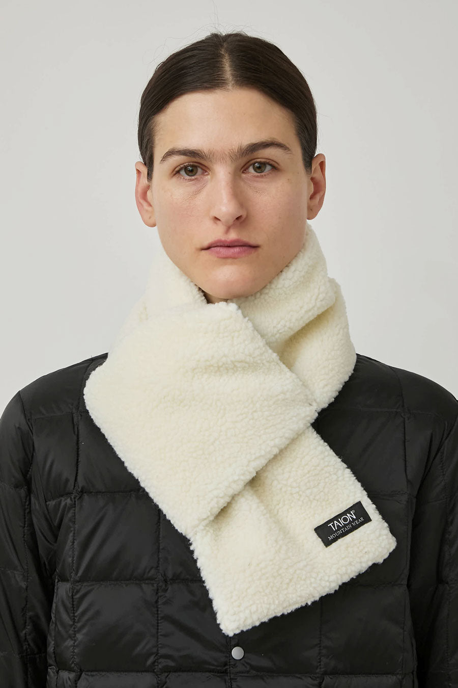 TAION Mountain Reversible Down x BOA Scarf in Navy and Ivory