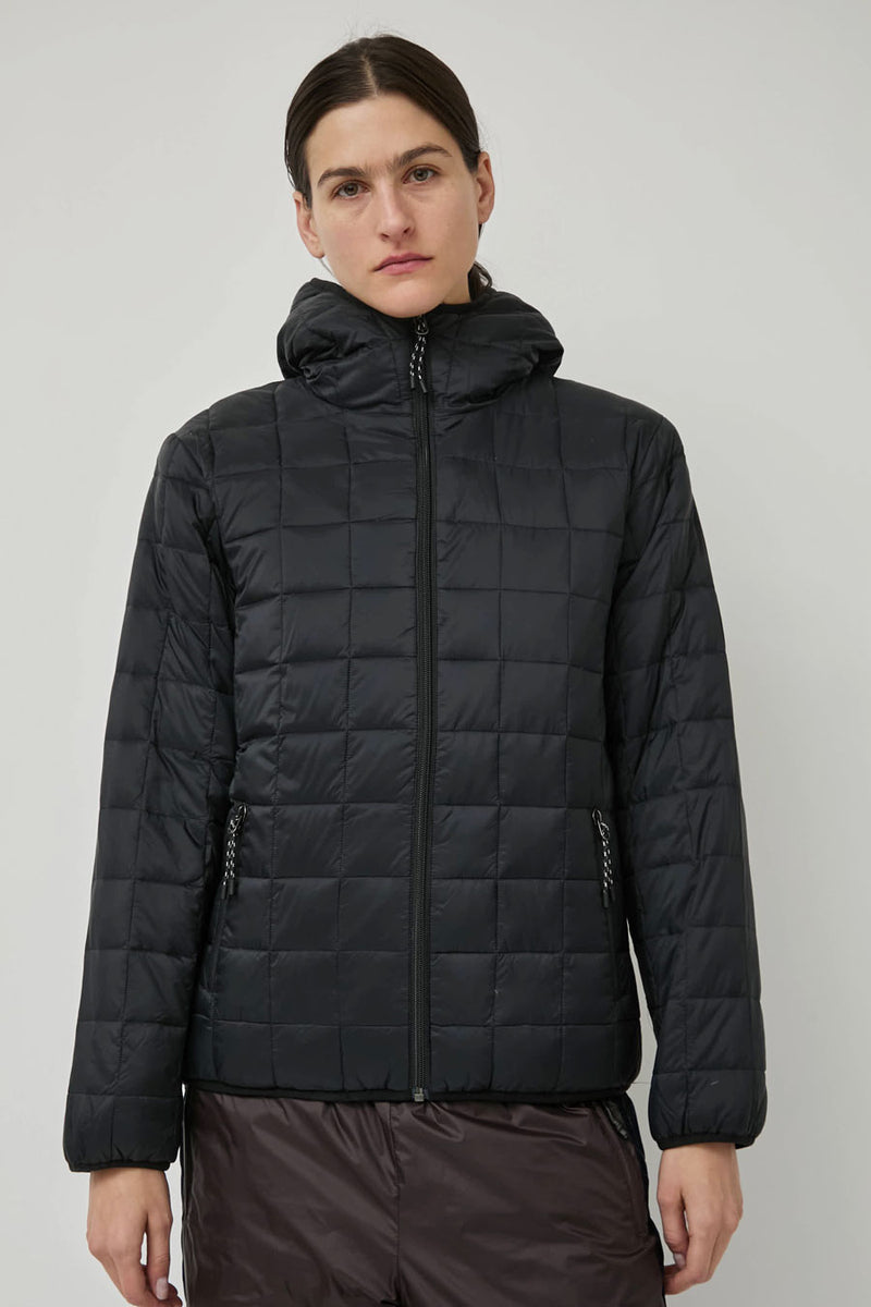 TAION Mountain Reversible Hood Jacket in Black and Beige