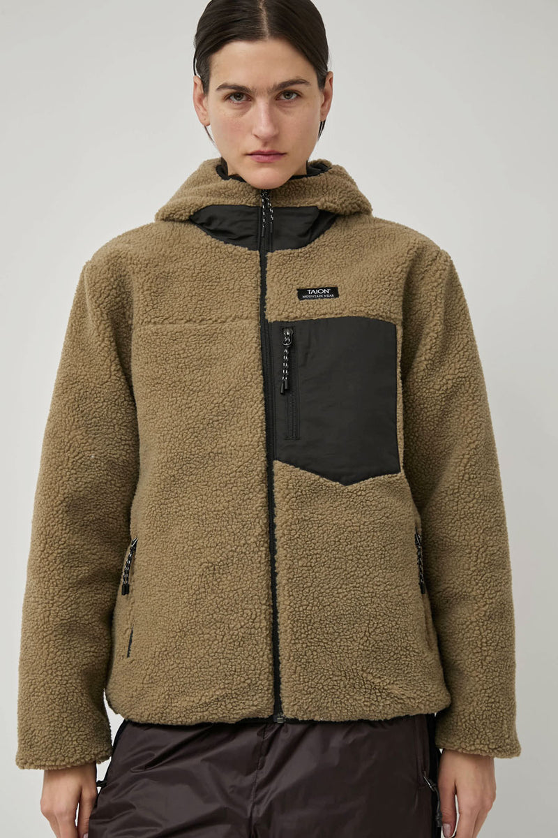TAION Mountain Reversible Hood Jacket in Black and Beige