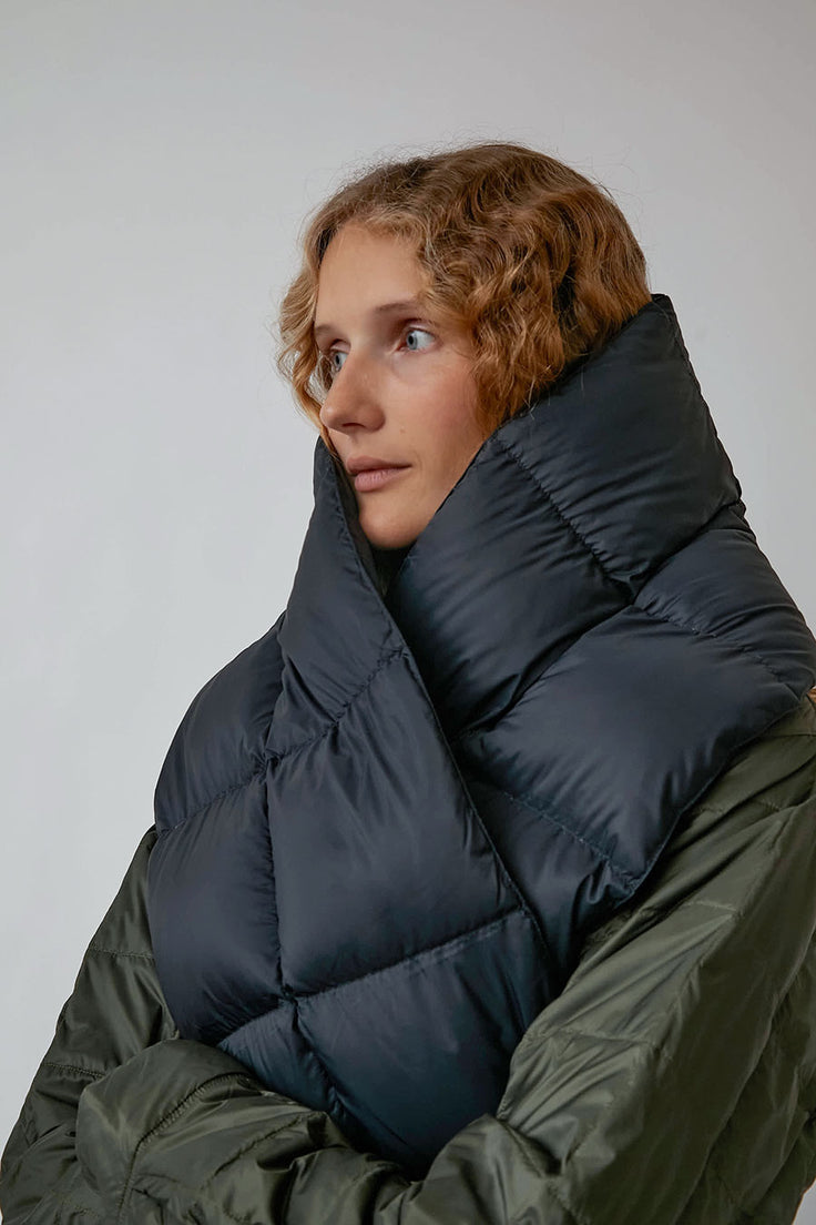 TAION Reversible Mountain Down Volume Puffer in Black