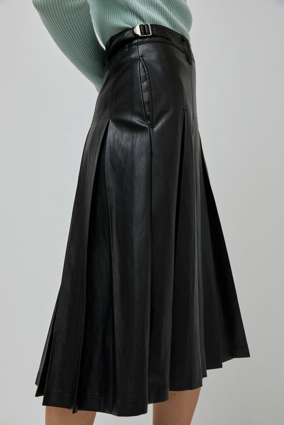 TONYWACK Faux Leather Pleated Midi Skirt in Black