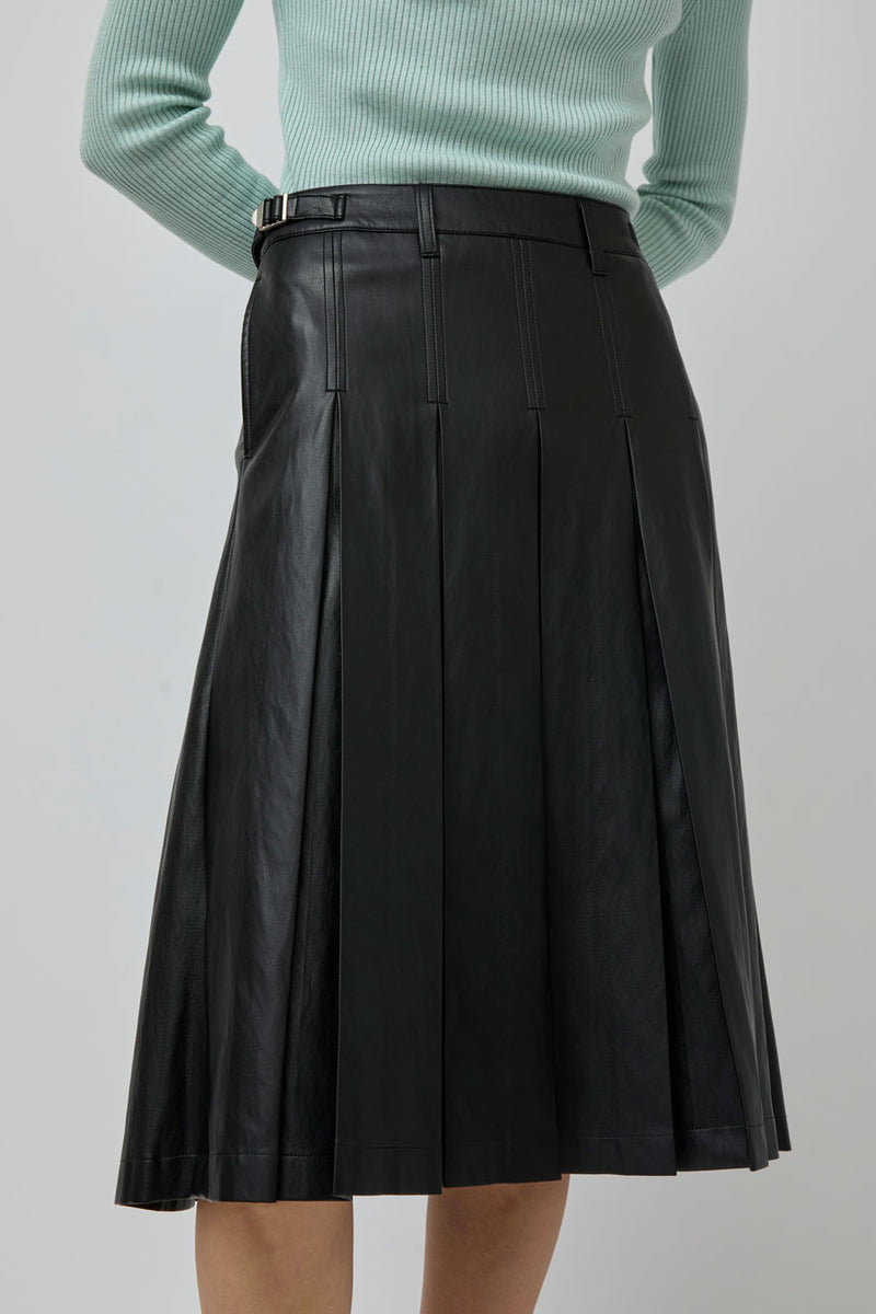 TONYWACK Faux Leather Pleated Midi Skirt in Black
